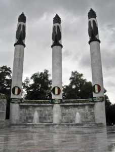Monument with the names of Mexican War of Indepenence heros